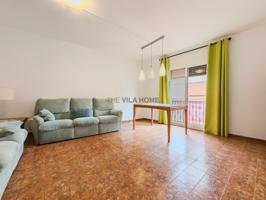 Una vivienda con luz, espacio y una ubicación inmejorable. photo 0