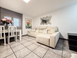 Casa con 2 viviendas en Centre Vila photo 0