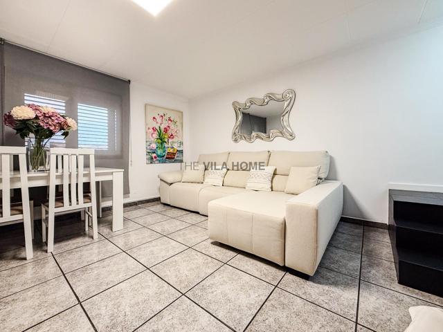Casa con 2 viviendas en Centre Vila photo 0