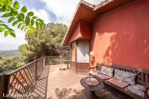 Casa En venta en Calle Oliveres 30, Arenys De Munt, Barcelona photo 0