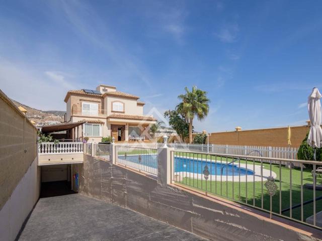 Villa En venta en Benalmádena photo 0