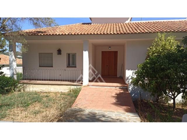 Unifamiliar Separadas En venta en Sotogrande photo 0