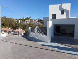 Unifamiliar Separadas En venta en Benalmádena photo 0