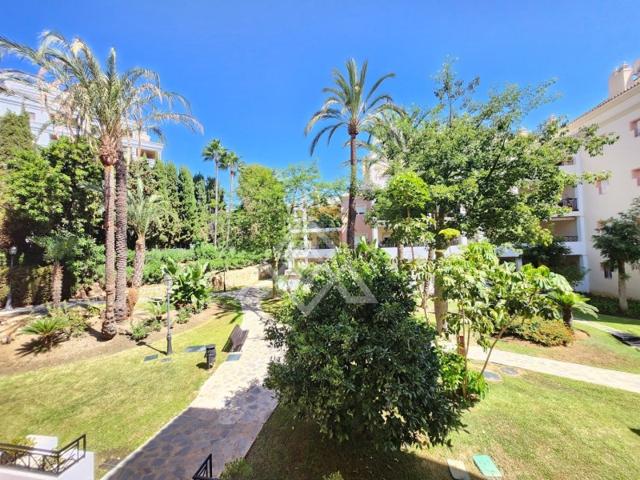 Piso En venta en Aloha, Marbella photo 0
