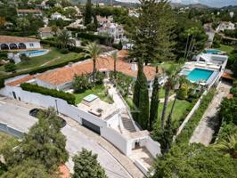 Villa En venta en Marbella photo 0
