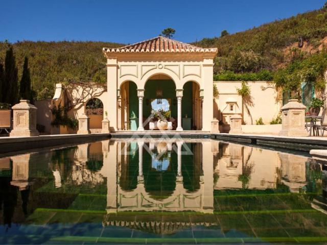 Villa En venta en Estepona photo 0