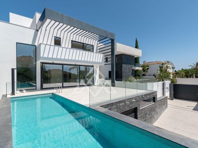 Unifamiliar Separadas En venta en Marbesa, Marbella photo 0