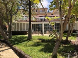 Villa en Adeje photo 0