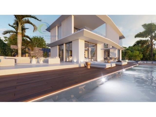 Villa en Adeje photo 0