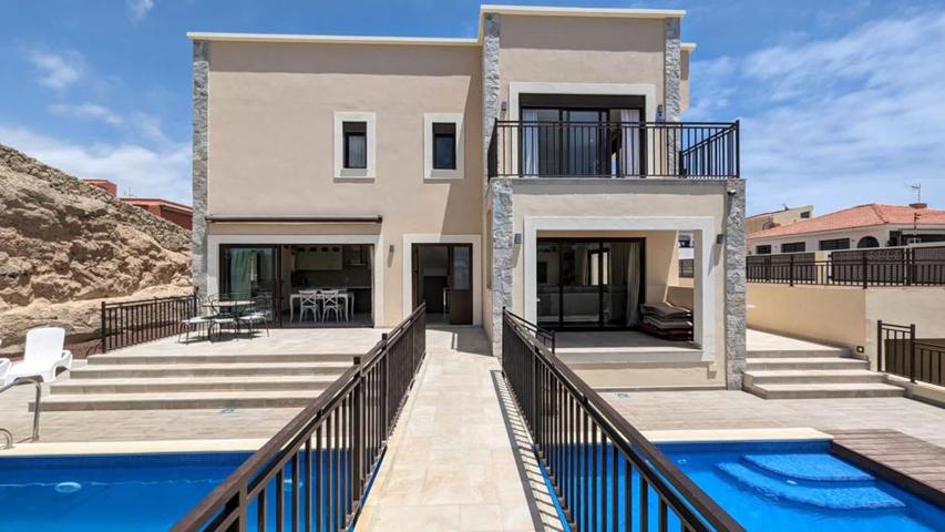 Oportunidad Única: Dos Chalets Modernos en un Mismo Terreno Exclusivo photo 0