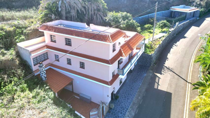 Impresionante casa independiente con terreno en venta photo 0