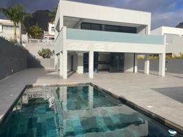Nueva villa en venta en El Madroñal de Fañabe photo 0
