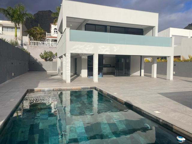 Nueva villa en venta en El Madroñal de Fañabe photo 0