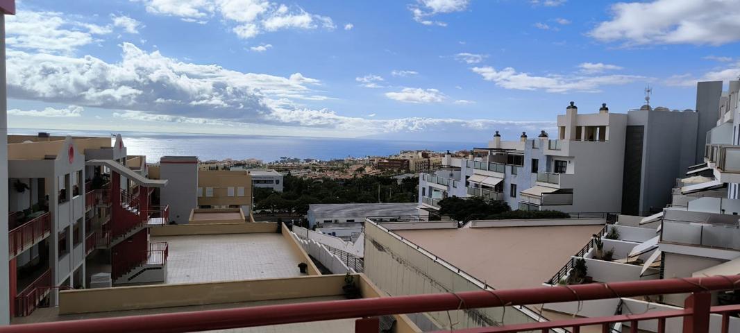 Apartamento en venta en El Madroñal photo 0