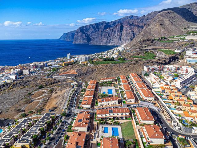 Alquiler: casa adosada en Puerto De Santiago Disponible ya photo 0