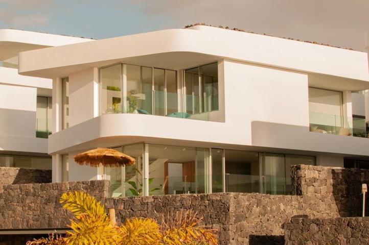 Lujosa villa contemporánea en Callao Salvaje photo 0