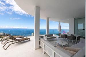 Lujoso apartamento con piscina privada y vistas al mar en Los Gigantes photo 0