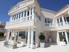 Villa en Adeje photo 0