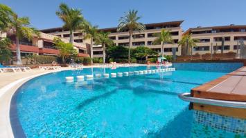 Adosado en venta en Paraiso II photo 0