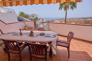 Dúplex en Torviscas Alto con vistas, comodidad y ubicación privilegiada photo 0