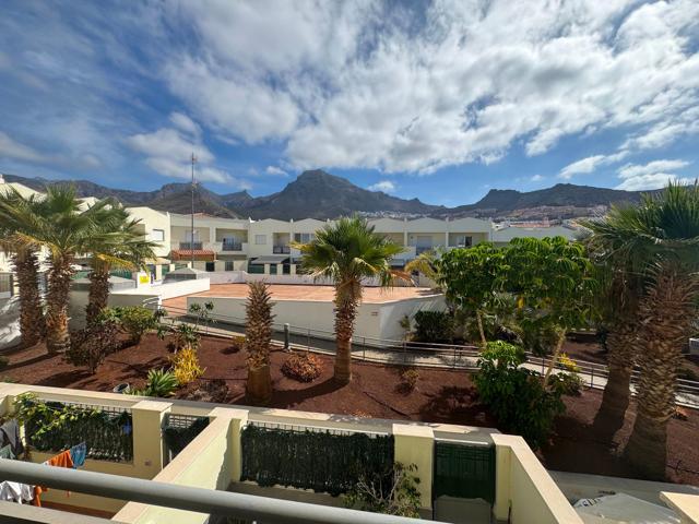 Adosado en El Madroñal, Costa Adeje en Residencial Oasis Fañabe Fase III photo 0