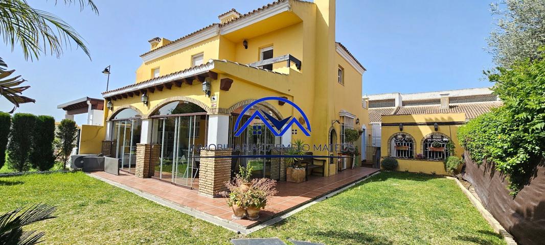 Villa En venta en Sanlúcar de Barrameda photo 0