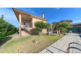 BONITO CHALET INDEPENDIENTE EN GRAN CHAPARRAL photo 0