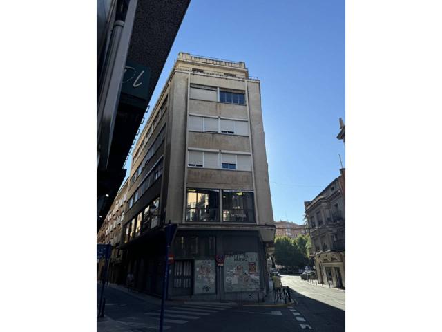 EDIFICIO EN ESQUINA FRENTE A LA PLAZA DEL RELOJ – CENTRO HISTÓRICO DE TALAVERA DE LA REINA photo 0
