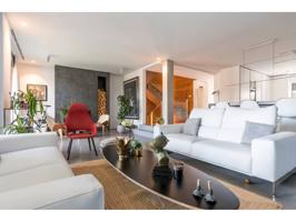 Venta de casa pareada en La Roca del Vallès photo 0