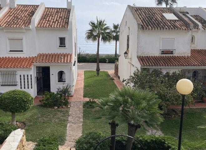 Villa En venta en Manilva photo 0