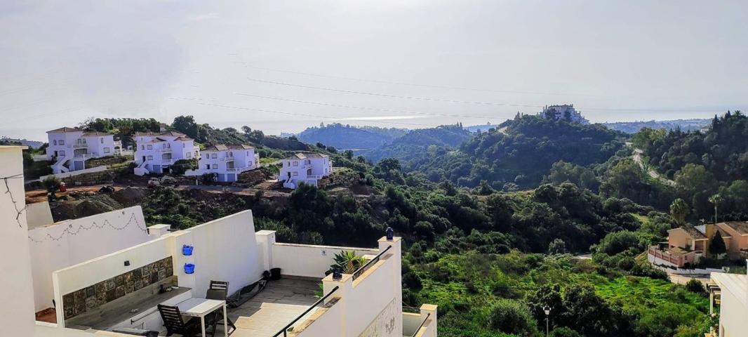 Piso En venta en Estepona photo 0