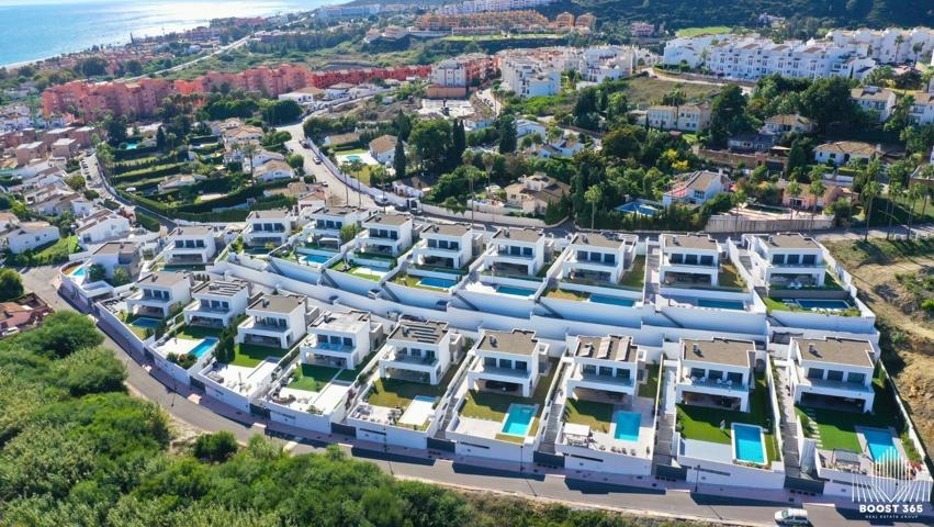 Villa En venta en Manilva photo 0