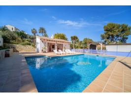 Preciosa villa en alquiler photo 0