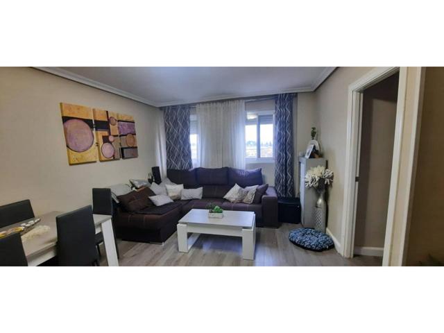 PISO EN VENTA EN MARTOS photo 0
