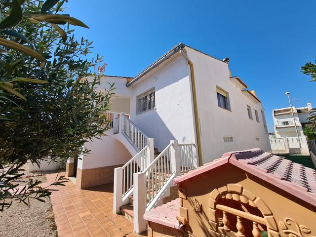 Villa En venta en Oliva photo 0