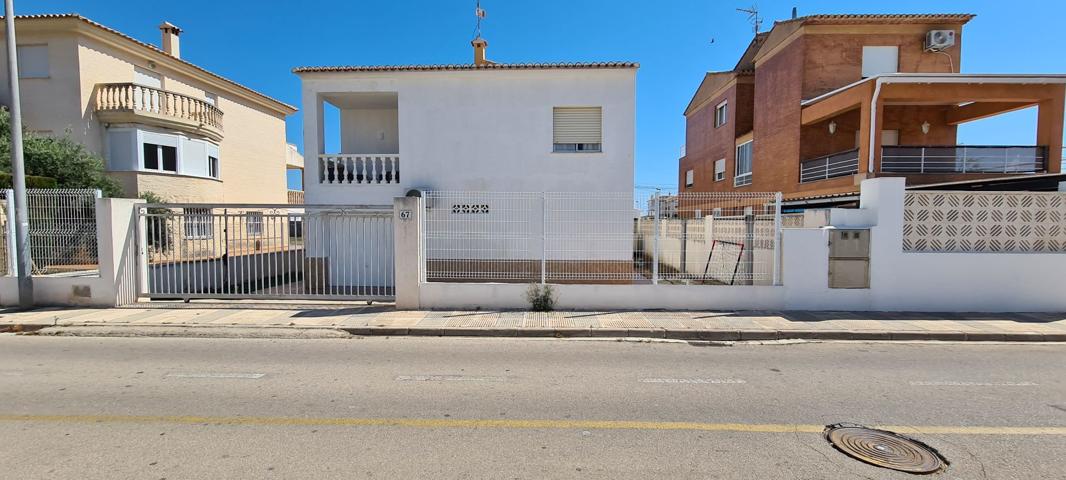 Villa En venta en Oliva photo 0