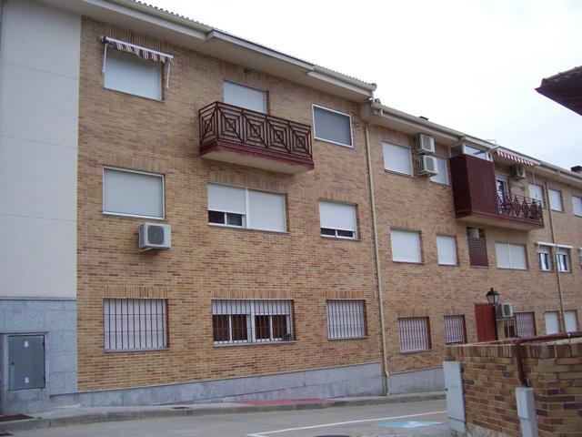 Venta de piso CON ASCENSOR, PISCINA, GARAJE Y TRASTERO en Sotillo de La Adrada photo 0