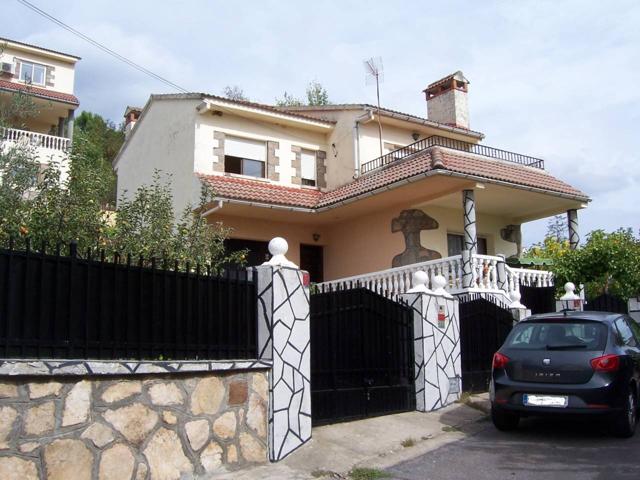 Chalet independiente con piscina photo 0