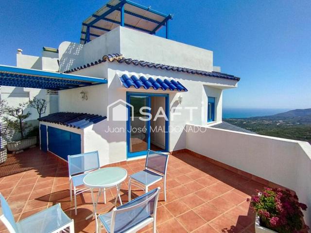 Vive en la cima del Mediterráneo: Tu ático - dúplex con vistas a la Sierra de Irta y al mar. photo 0