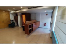LOCAL COMERCIAL EN VENTA A IGUALADA - Poble Sec photo 0