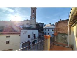 CASA NUCLI ANTIC MONTBUI con 455 m2 de JARDÍ photo 0