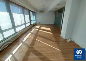 Céntrica oficina en Linares Rivas. photo 0