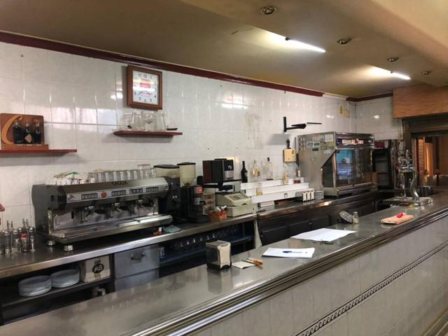 Venta de local comercial en Alcalá de Guadaíra photo 0
