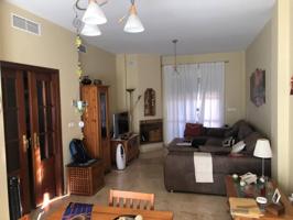Casa en venta en Palomares del Río photo 0