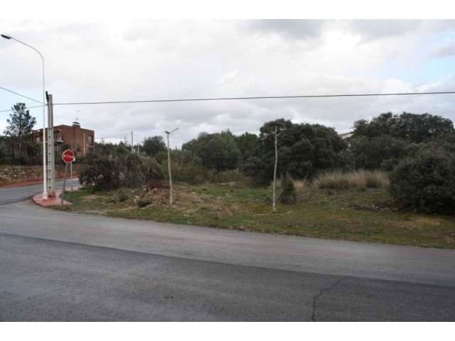 Terreno en venta en Valdemorillo photo 0