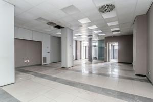 Local En venta en Alcalá de Henares photo 0