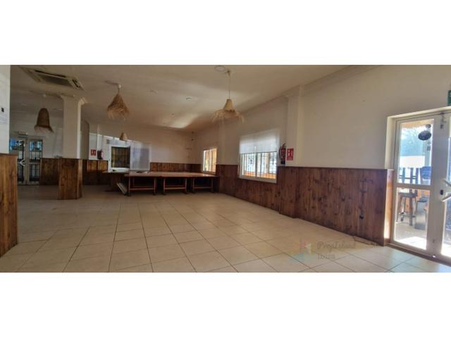 Local En alquiler en Sant Josep De Sa Talaia photo 0