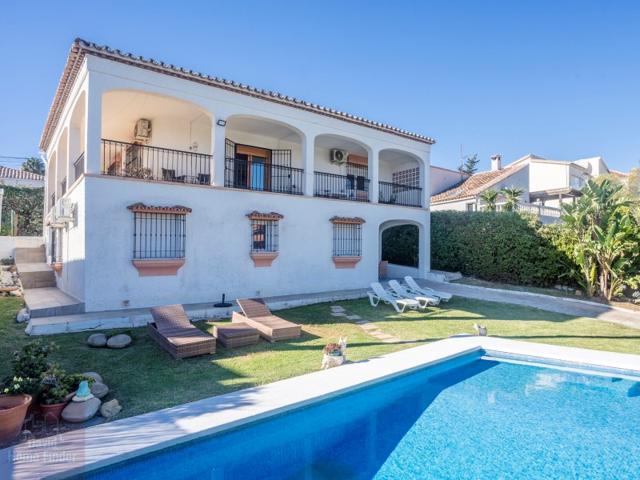 Casa En venta en Estepona photo 0