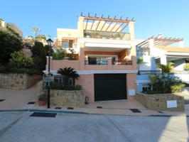 Villa En venta en Marbella photo 0
