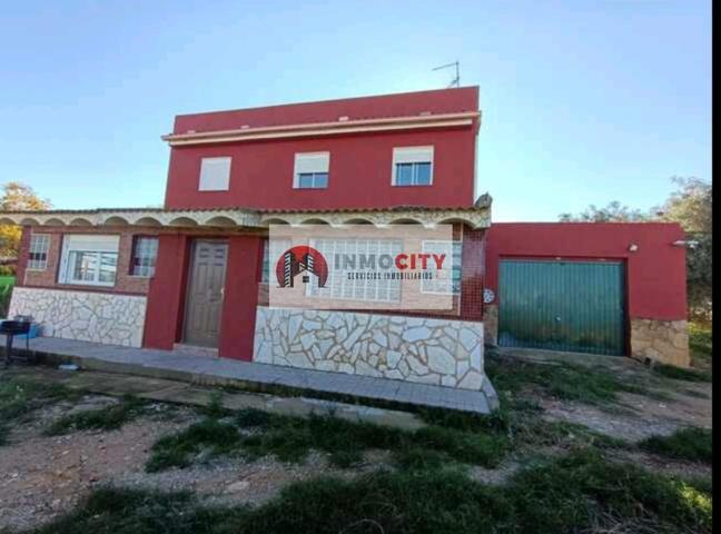 Villa En venta en Godelleta photo 0